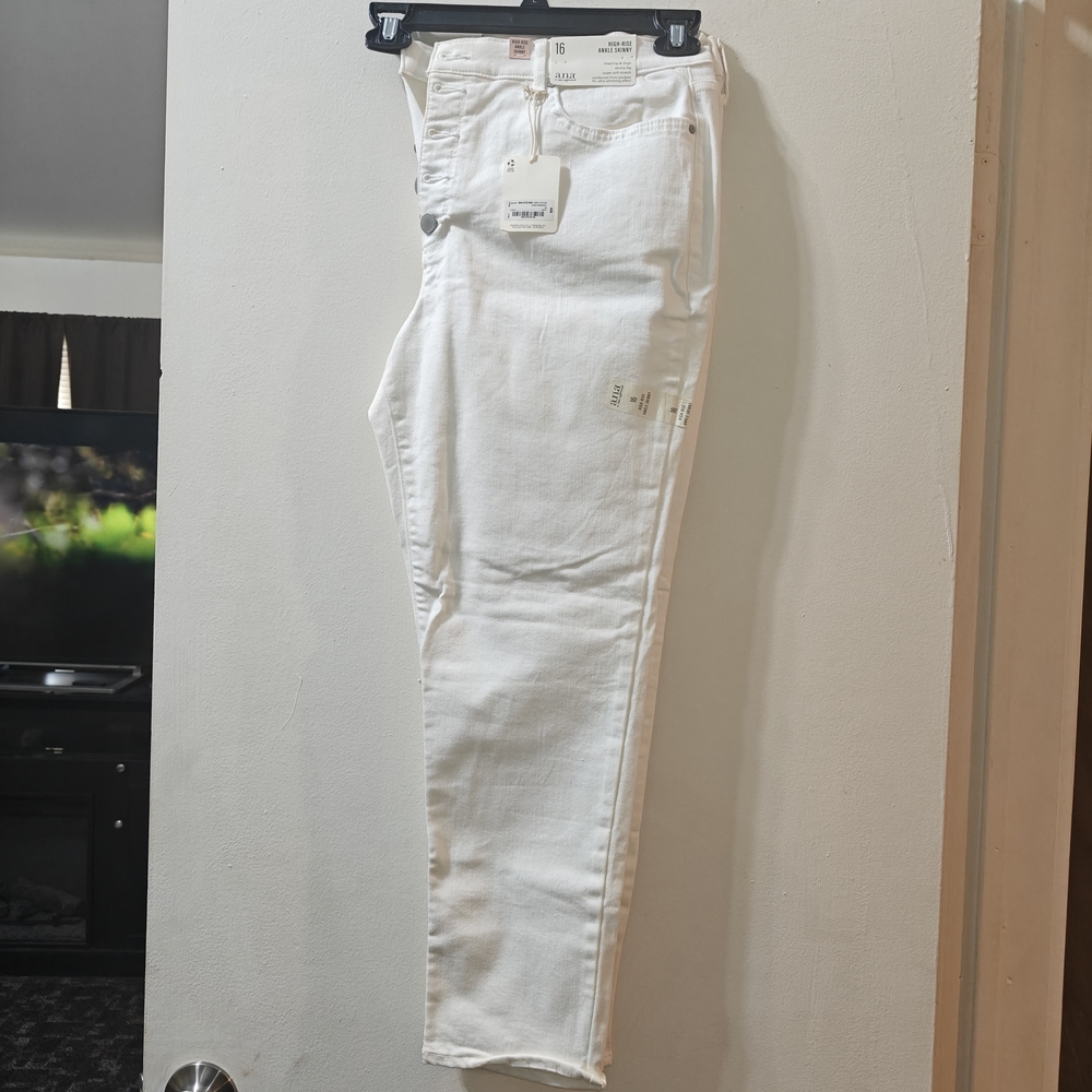 a.n.a White High-Rise Button-Fly Women’s Jeans - Picture 4 of 7